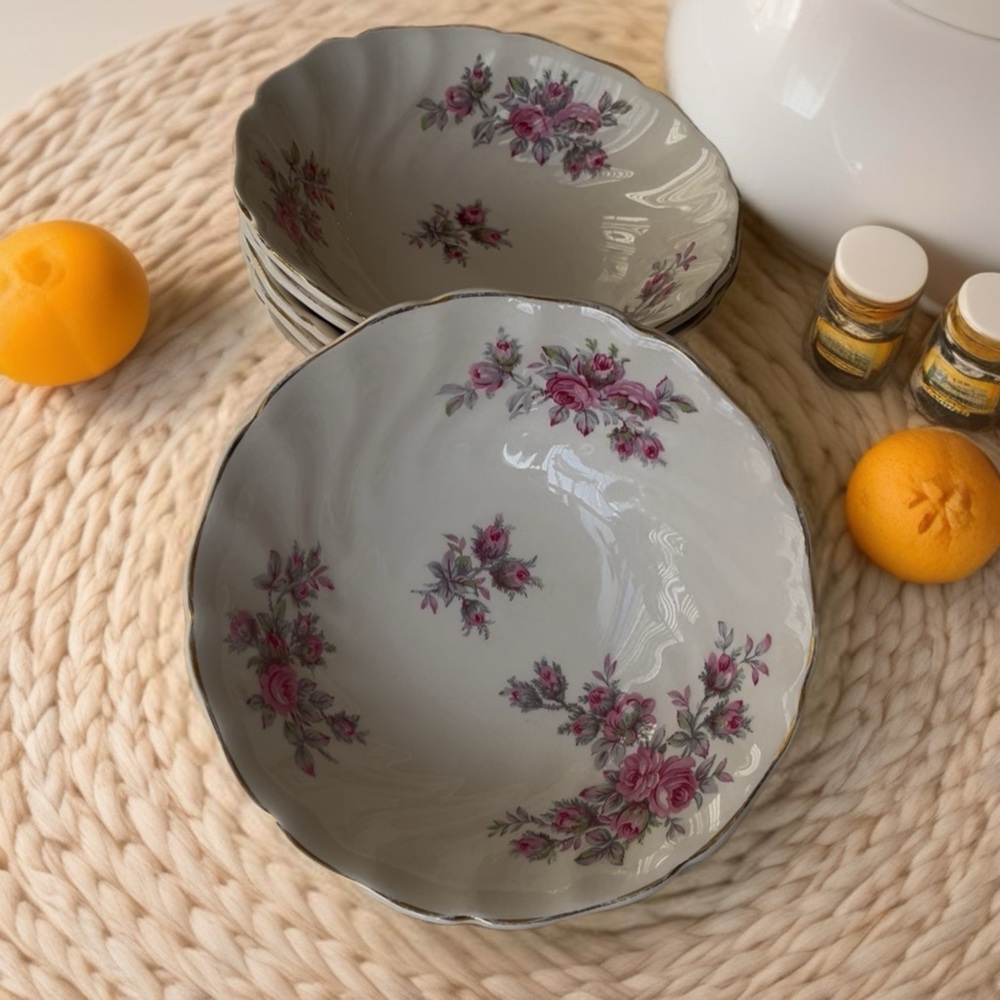 Vintage “Old Chelsea” JOHNSON BROS. Soup/Cereal Bowls- set of 6